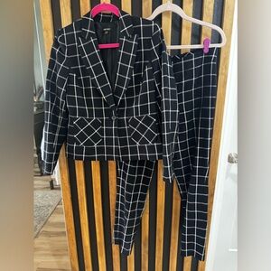 Nine West Women's Two Piece Suit